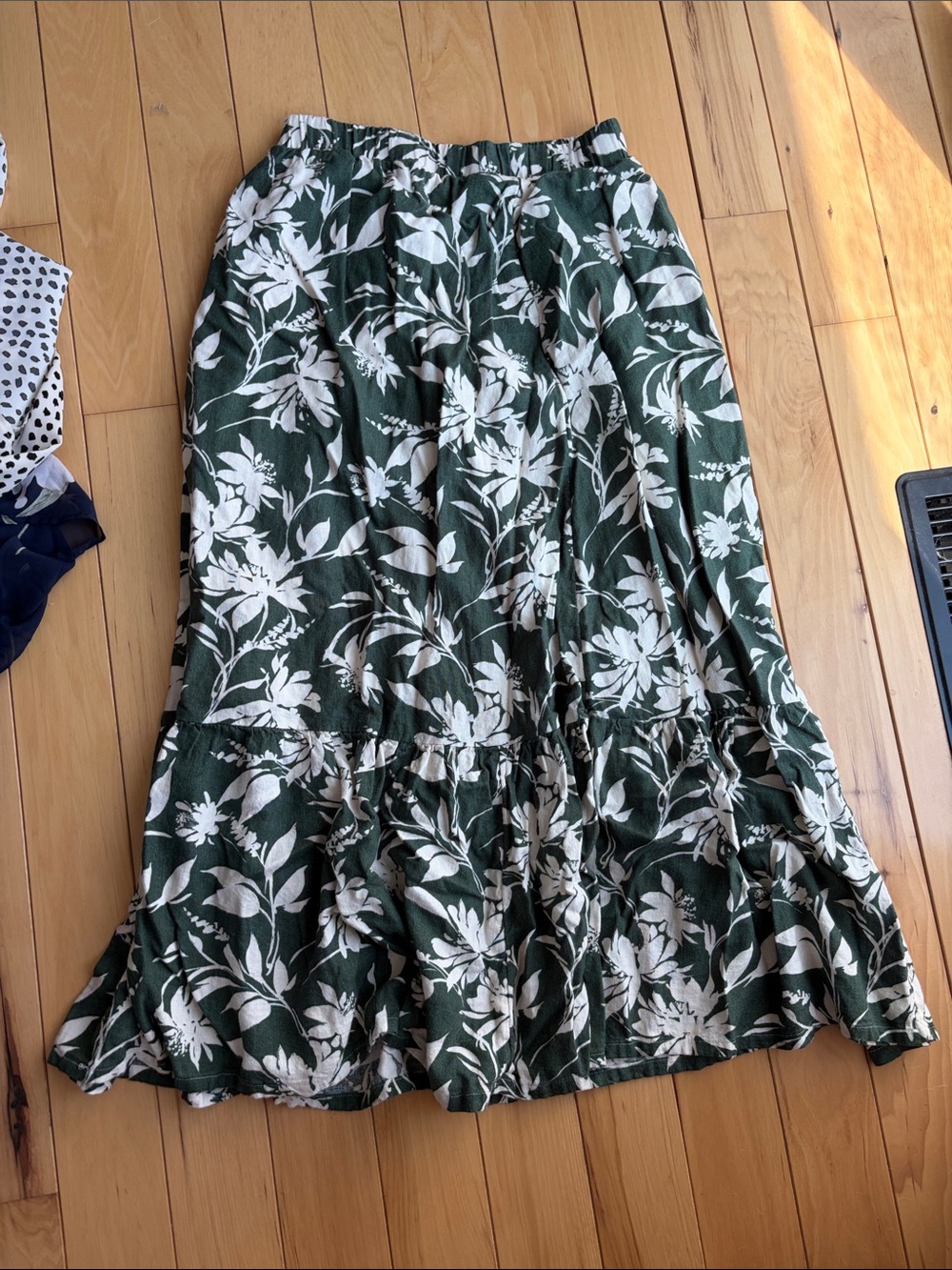 Abercrombie & Fitch Dark Green and White Floral Maxi Skirt